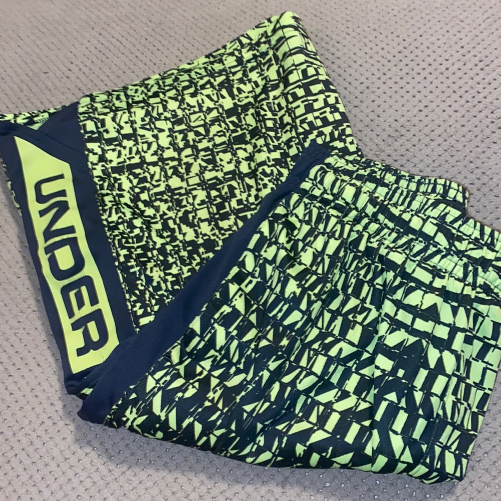 Under Armour athletic shorts Youth L